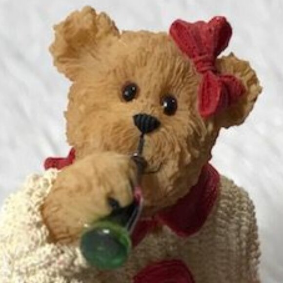 Coca-Cola x Boyds Bears Bearstone Collection 'Dinah...Give Me A C' - Picture 5 of 9